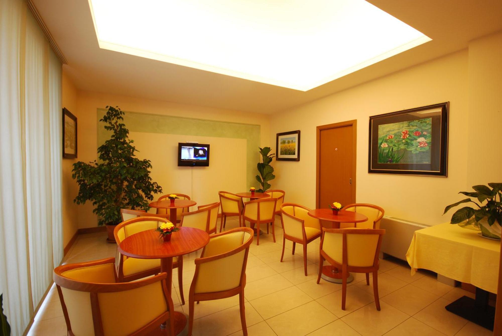 Hotel Gala Pesaro Exterior foto