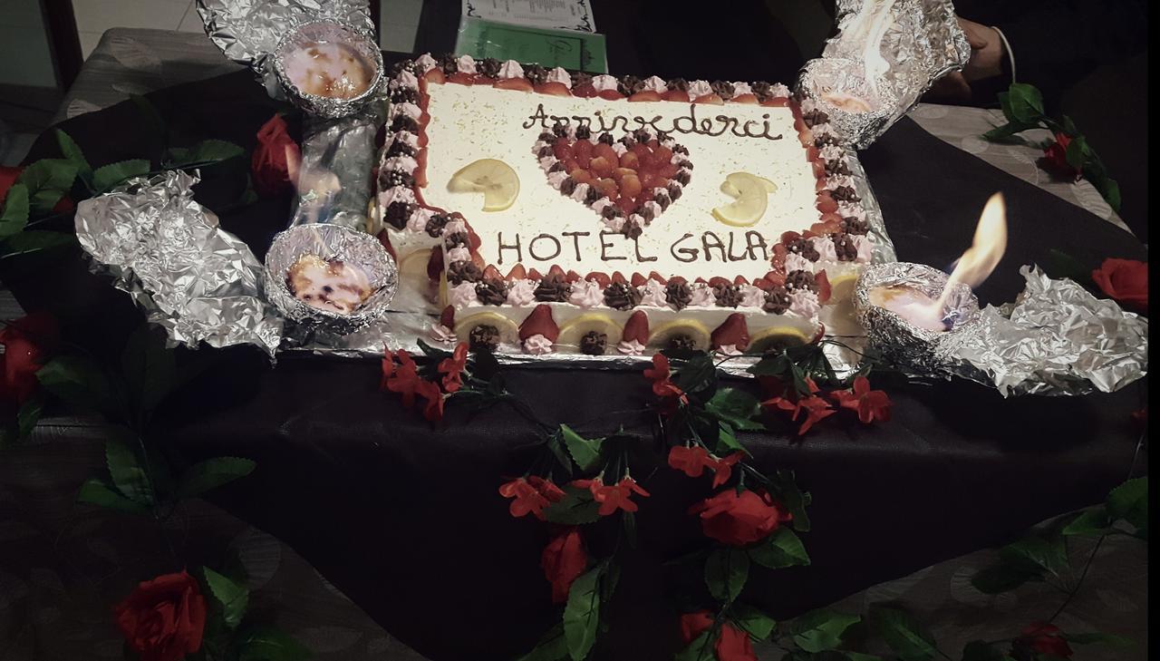 Hotel Gala Pesaro Exterior foto